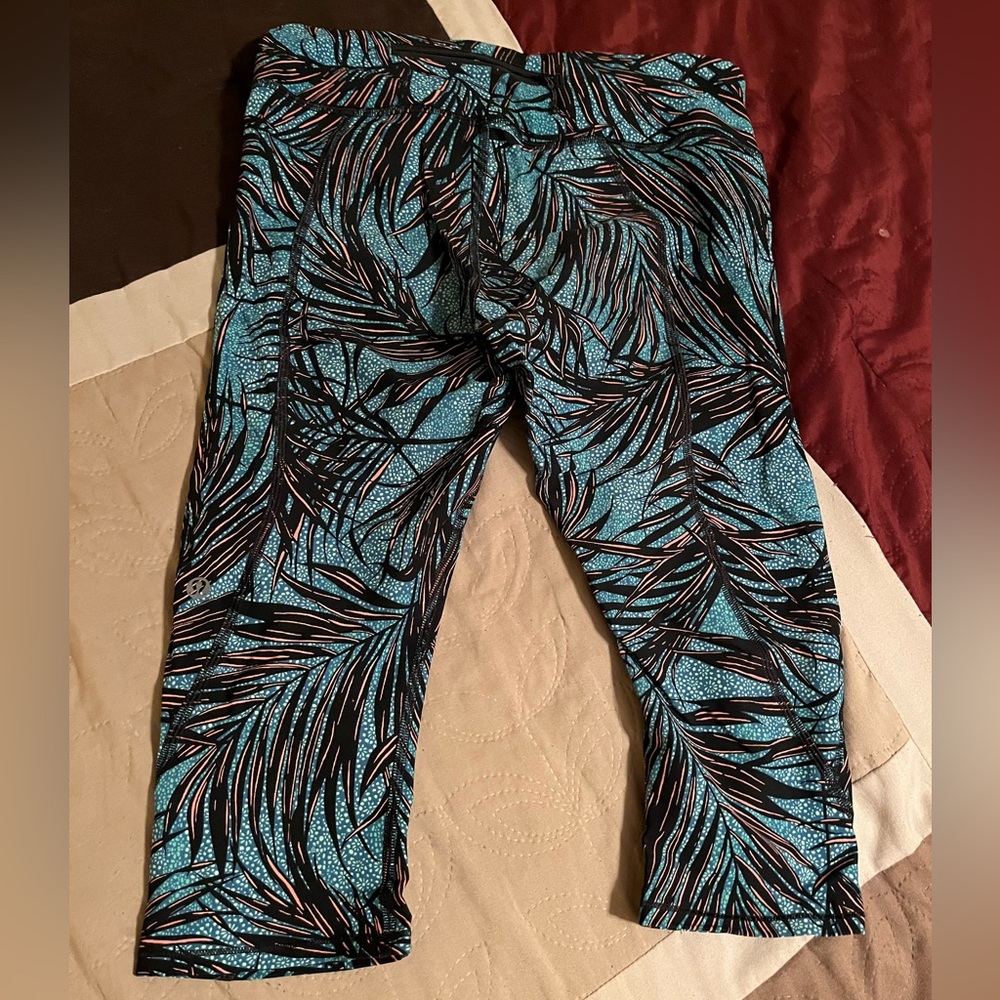 Lululemon palm leaf pants size 6 running capri